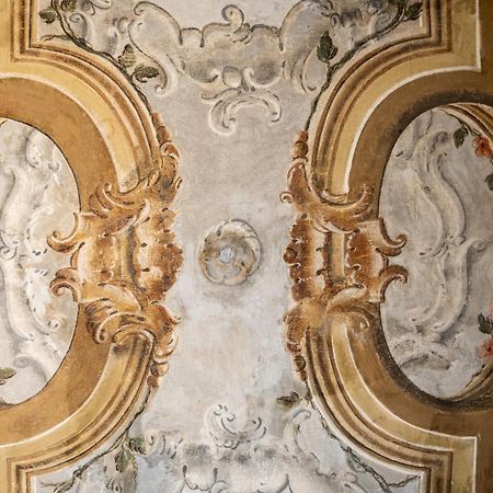 צ'רסקו Palazzo Ratti Boutique Rooms מראה חיצוני תמונה