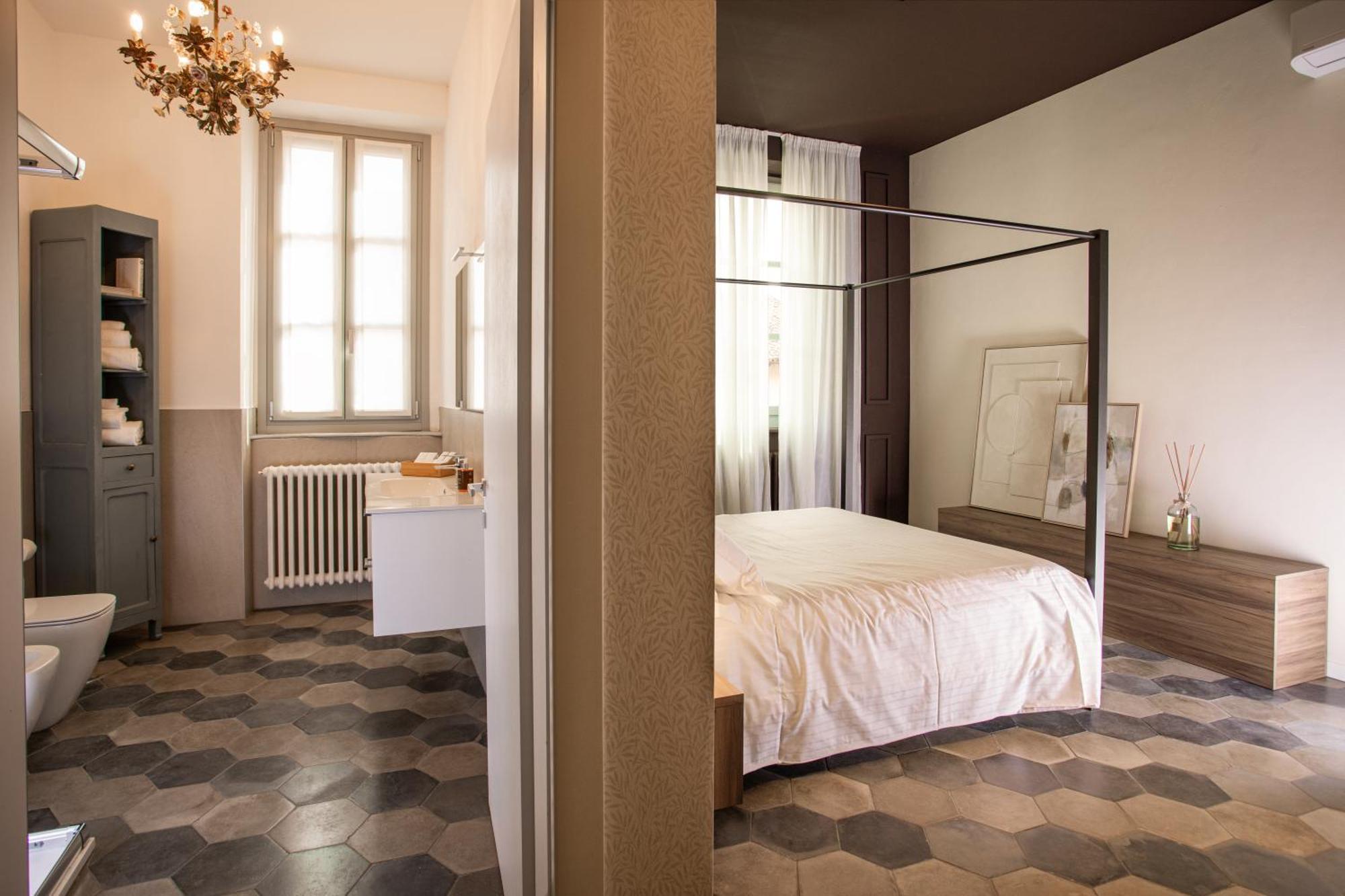 צ'רסקו Palazzo Ratti Boutique Rooms מראה חיצוני תמונה