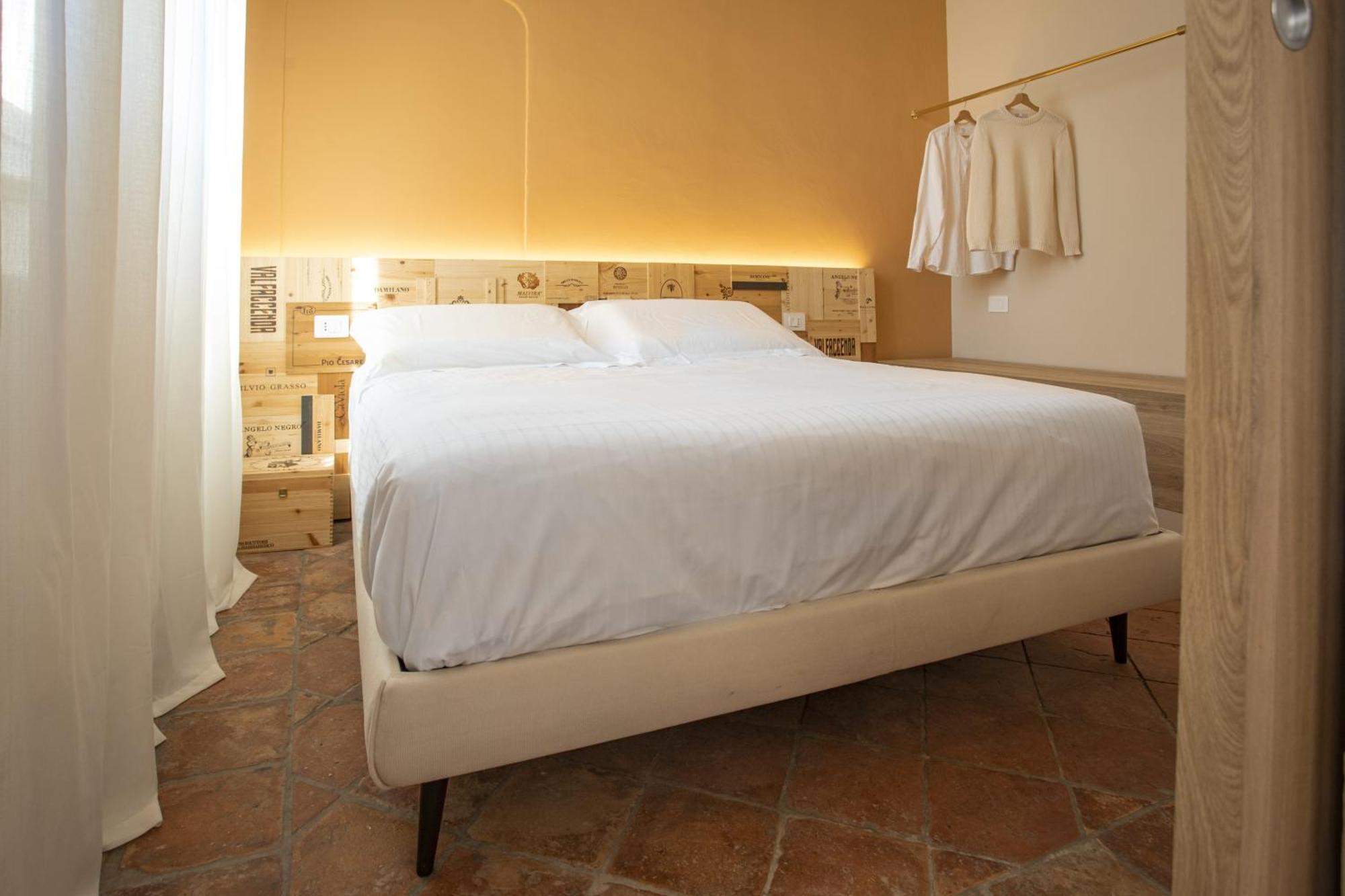 צ'רסקו Palazzo Ratti Boutique Rooms מראה חיצוני תמונה