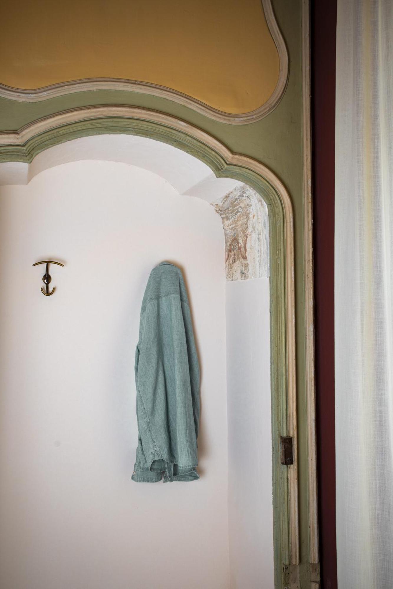 צ'רסקו Palazzo Ratti Boutique Rooms מראה חיצוני תמונה